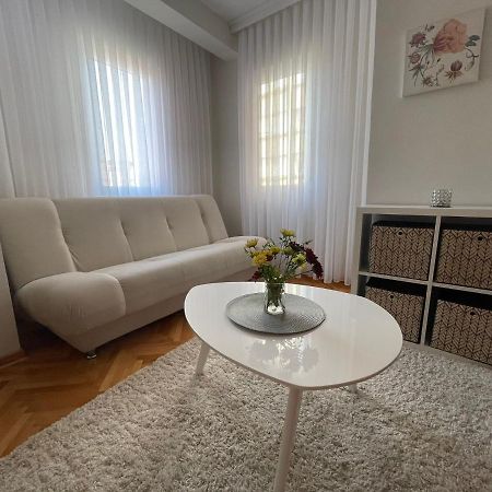 Apartman Filip Lux City Center โนวีปาซาร์ ภายนอก รูปภาพ