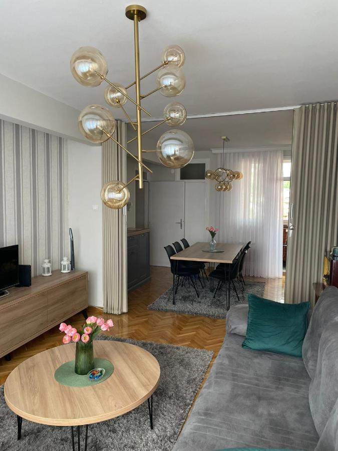 Apartman Filip Lux City Center โนวีปาซาร์ ภายนอก รูปภาพ