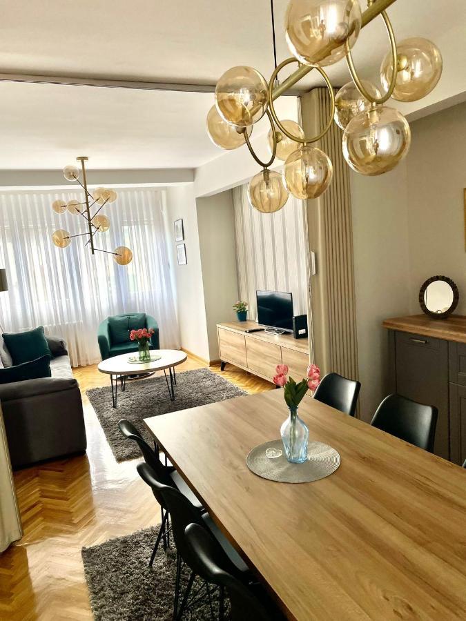 Apartman Filip Lux City Center โนวีปาซาร์ ภายนอก รูปภาพ