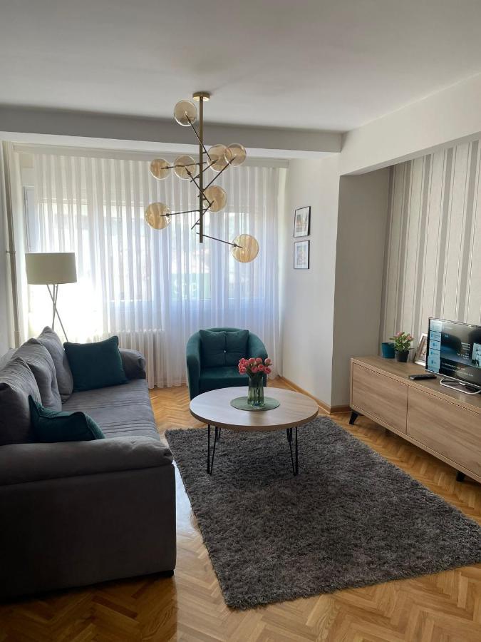 Apartman Filip Lux City Center โนวีปาซาร์ ภายนอก รูปภาพ