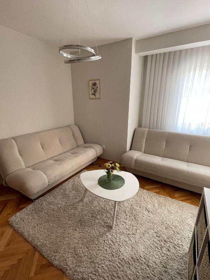 Apartman Filip Lux City Center โนวีปาซาร์ ภายนอก รูปภาพ