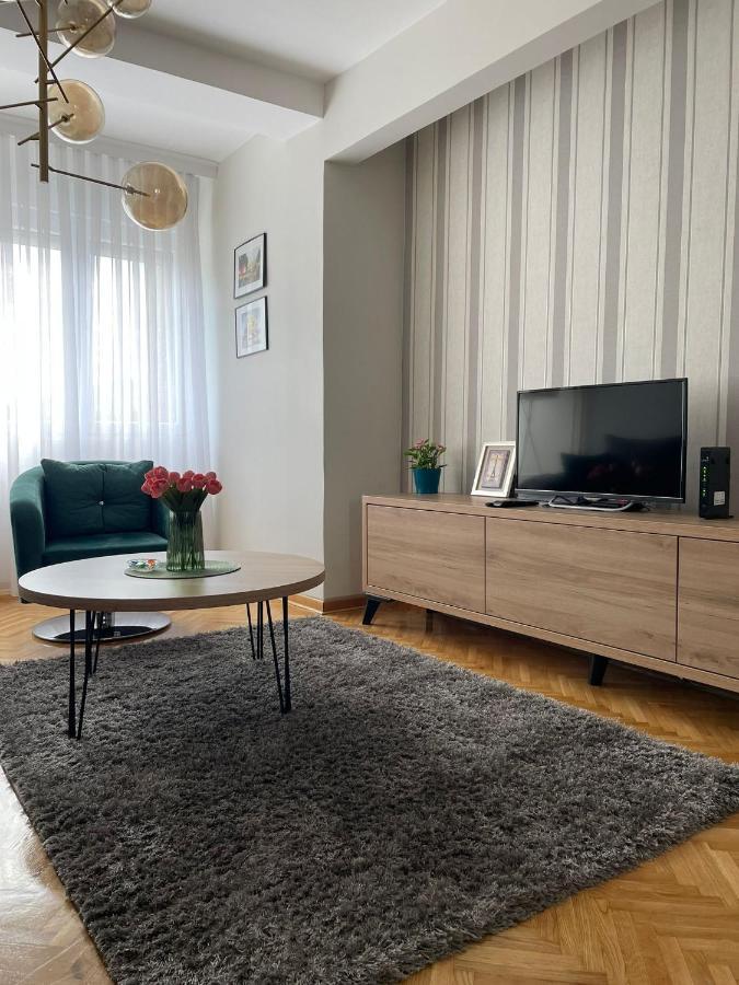 Apartman Filip Lux City Center โนวีปาซาร์ ภายนอก รูปภาพ