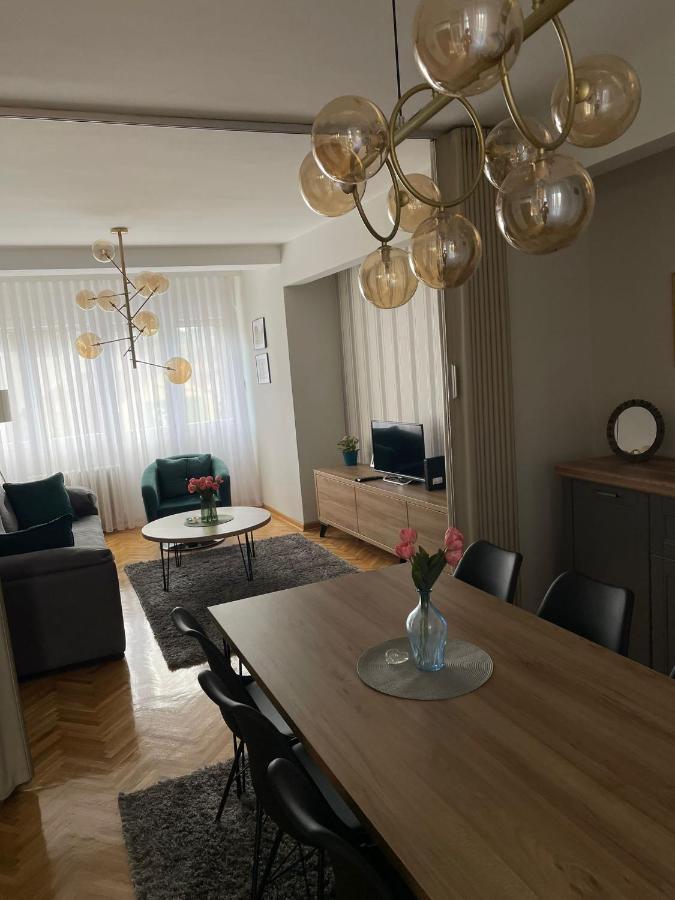 Apartman Filip Lux City Center โนวีปาซาร์ ภายนอก รูปภาพ